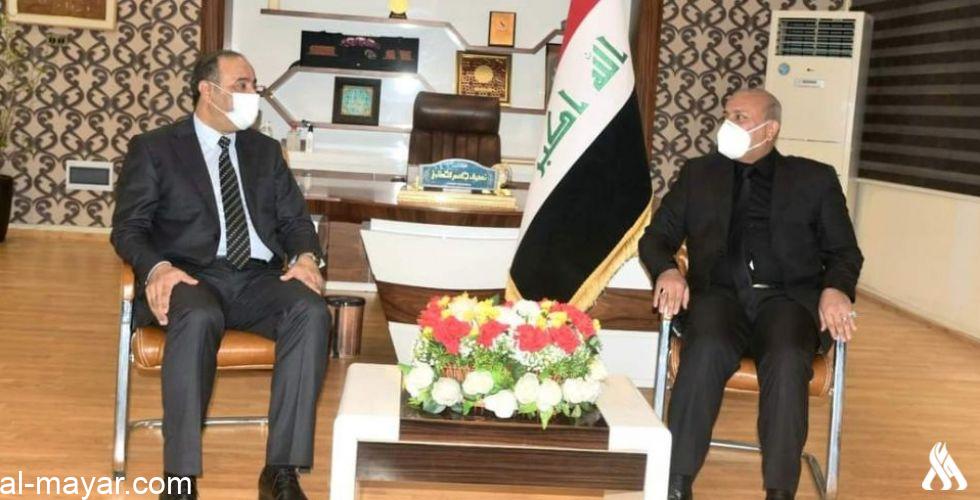 وزير الثقافة يبحث مع محافظ كربلاء تخفيف الضرائب على الفنادق