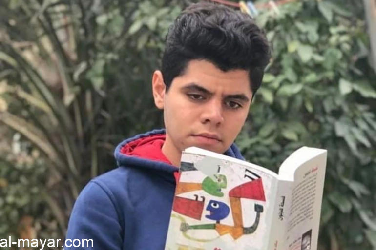 شاي وكتاب مكتبة تبحث عن قراء.. عراقي يوصل الطلبات بدراجته الهوائية