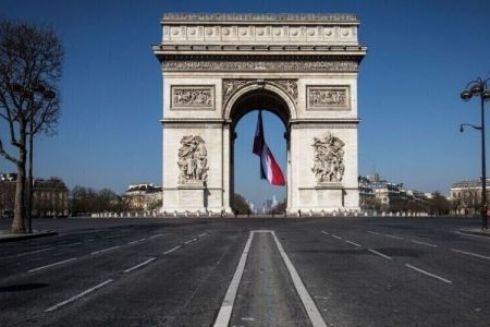 فرنسا: قد نتجه لفرض اجراءات اكثر صرامة من حظر التجوال