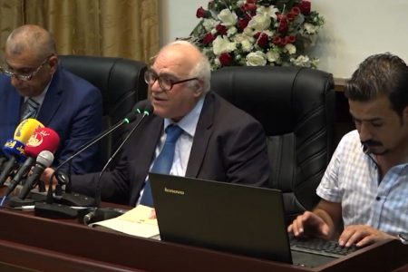 مظهر صالح: فرض الضرائب على الرواتب مؤقت