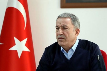 وزير الدفاع التركي: مستعدون لدعم الجيش العراقي في حربه ضد الإرهاب