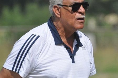 وفاة المدرب واللاعب العراقي السابق الكابتن صباح عبد الجليل متأثرا بفيروس كورونا