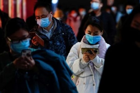 الصين تسجل 42 إصابة جديدة بفيروس كورونا