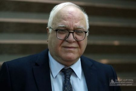 مستشار رئيس الوزراء : فرض الضرائب على الرواتب مؤقت