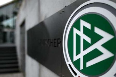 أوليفر بيرهوف يتوقع إقامة بطولة أمم أوروبا في موعدها