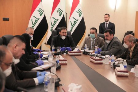 الأزمة النيابية: استقرار الإصابات بكورونا بين 4-5 آلاف يوميا ستخفف الحظر الشامل ليوم الجمعة