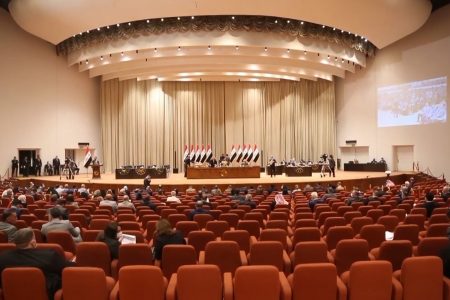 اللجنة المالية: تثبيت فقرة تعيين حملة الشهادات العليا والخريجين الاوائل بالموازنة