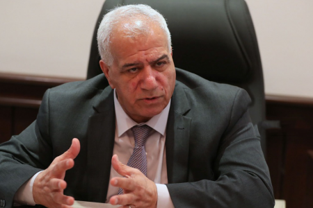 مستشار الكاظمي: التكاليف تتوزع بين أجور الموظفين المؤقتين وبطاقات الانتخابات والتحضيرات اللوجستية